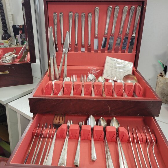 Large Vintage Silver plate Flatware by Oneida/Prestige  "Bordeaux" - Picture 3 of 8